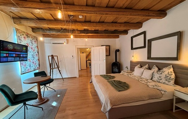 5. Apartman – Virág Mihály Emlékére